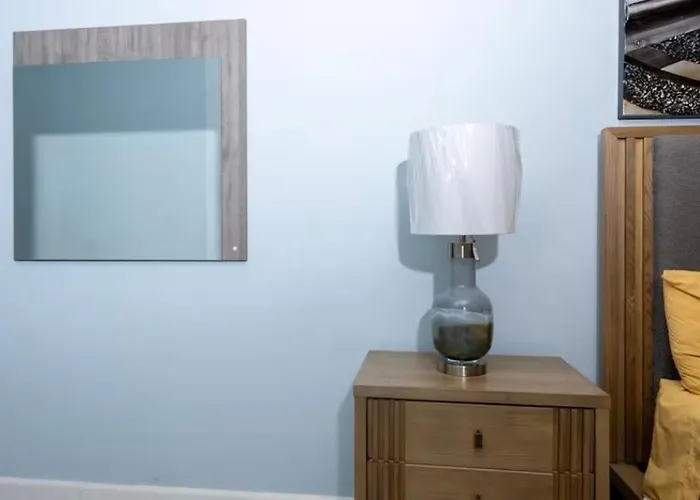 Peli Luxe Pensión *