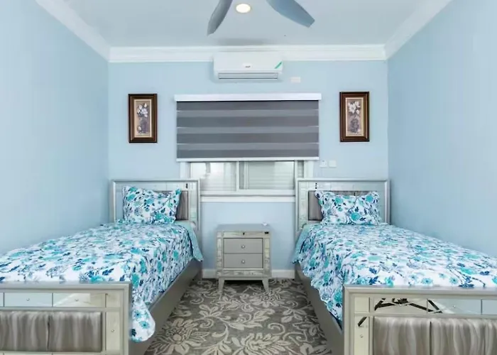 Pensión Peli Luxe Ocho Ríos